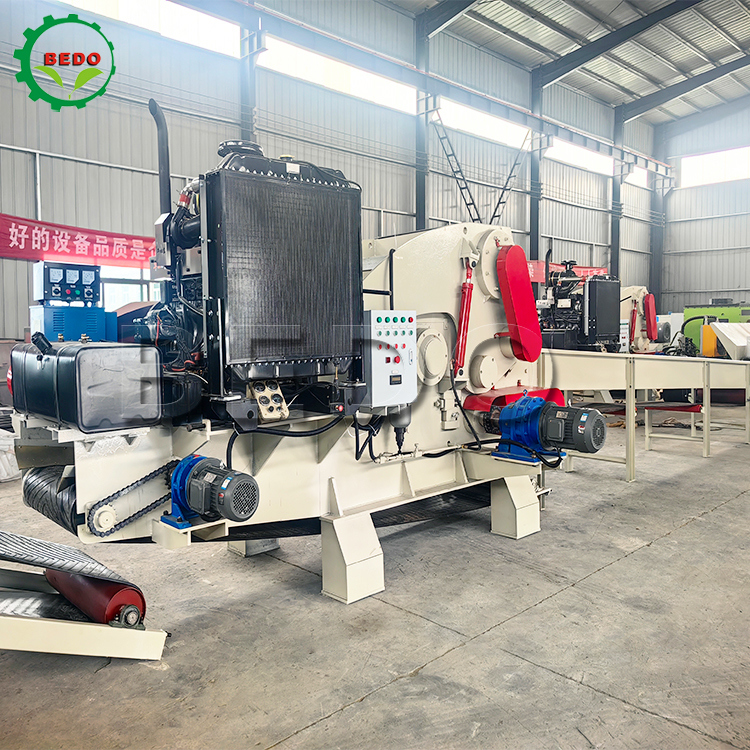 Máquina de trituração de madeira de disco de 235 HP Máquina de trituração de madeira rápida e eficiente