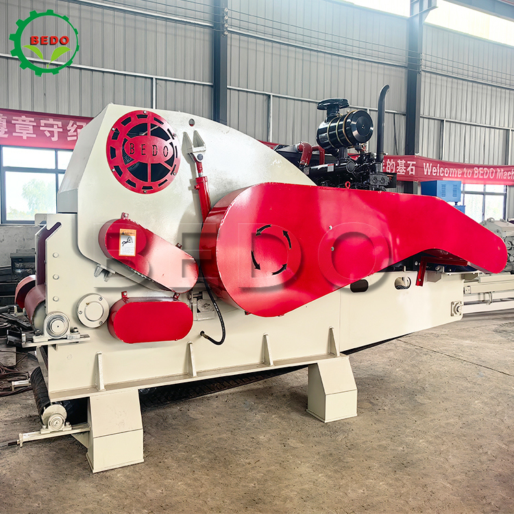 Certificado CE 25-35mm Chip Hidráulica máquina de trituração de madeira Long Feed Conveyor industrial triturador de tambor