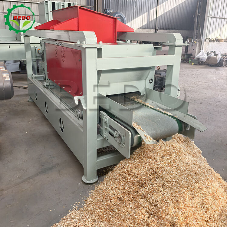 equipamento de produção animal automático da cama do motor 3600r/Min Wood Shavings Machine 380V