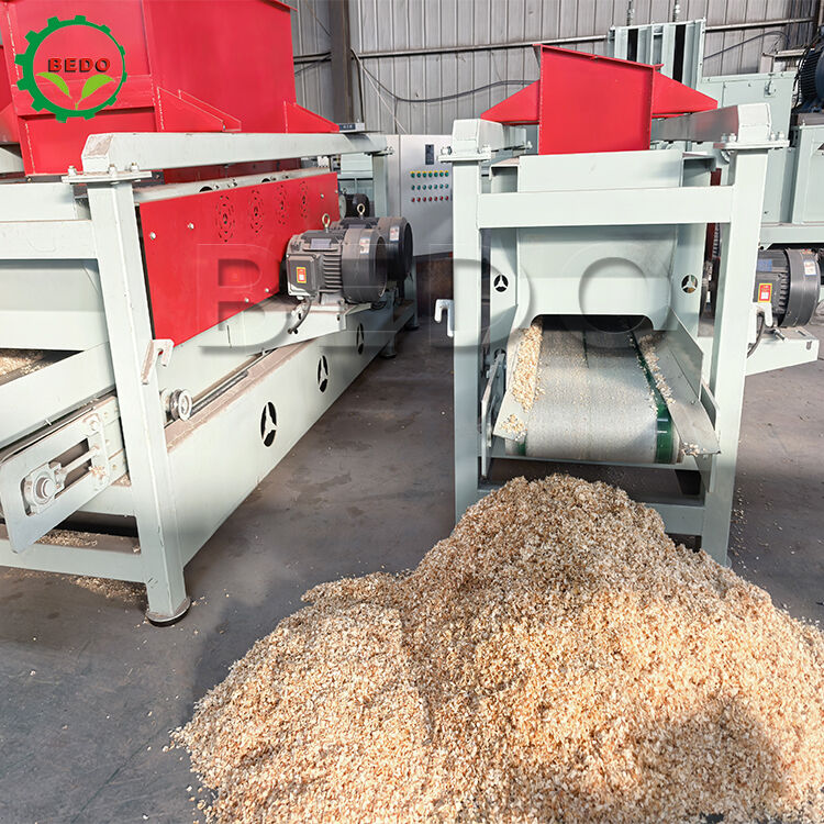 Máquina Industrial para Aparas de Madeira com Potência do Eixo Principal de 7,5kw*4 para Espessura de Aparas de 1-2mm e Velocidade de Rotação de 3600rpm