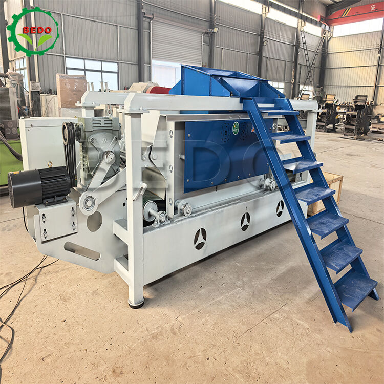 7.5kw Máquina de folhagem de madeira 125mm Roller 400kg/h Equipamento de processamento de madeira eficiente