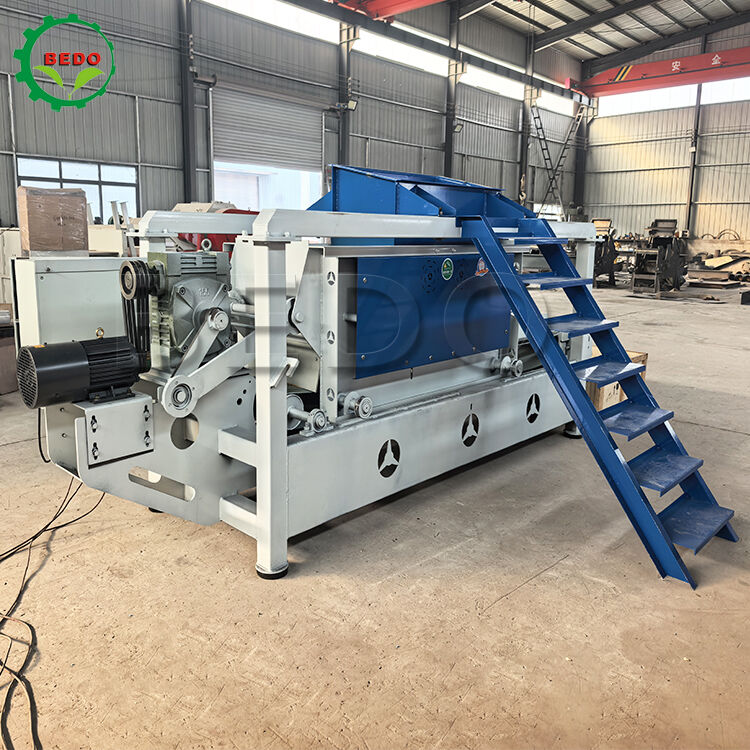 7.5kw*2 Máquina de corte de madeira de potência do eixo principal com capacidade de 400-500 kg/hora e material de aço de alta qualidade