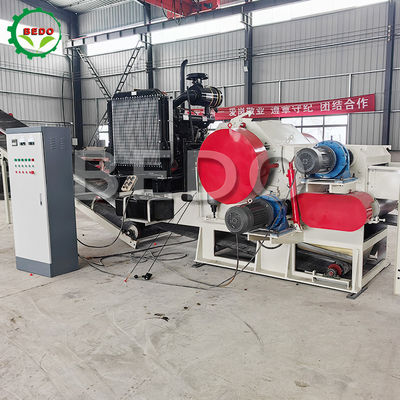 Motor diesel 330HP Máquina de fabricação de copos de madeira 310x700mm Alimentação Industrial Chipper Tambor