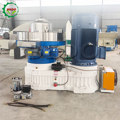 Máquina de pellets de madeira de 132KW com capacidade de 1,2-1,5 toneladas Garantia de um ano