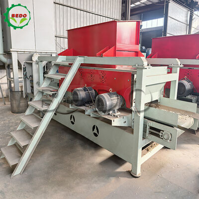 200 peças Lâminas de Aço Liga Máquina de Raspagem de Madeira 7.5kw Sistema de Processamento Automático de Potência Dupla