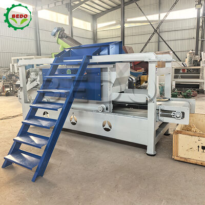 Equipamento principal duplo do aço carbono da capacidade da máquina 7.5kw 400kg/h das aparas de madeira do poder do eixo principal duplo